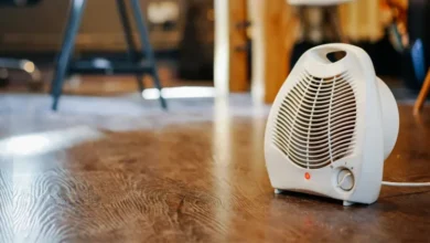 Imagen de una familia segura en su hogar con calefacción eléctrica