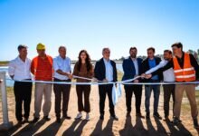 Imagen de la inauguración de la planta depuradora de líquidos cloacales en Laboulaye