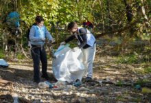 Jóvenes cordobeses participan en la limpieza del río Suquía