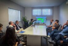 Delegación brasileña visitando IDECOR y FCEFyN
