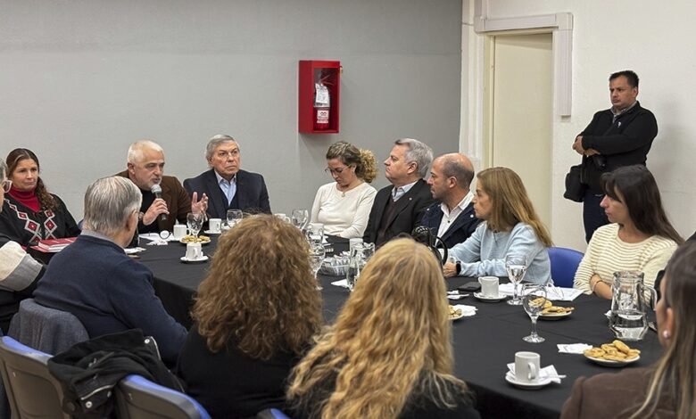 Secretario de Trabajo, Omar Sereno, y secretario de Integración Regional y Relaciones Internacionales de Córdoba, Juan Carlos Massei