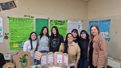 Estudiantes y docentes participando en la Feria de Ciencias 'Alberto Maiztegui'