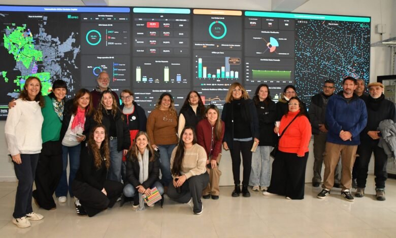 Docentes participando en la capacitación sobre energía y cuidado ambiental organizada por EPEC