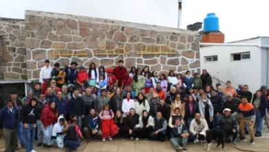 Estudiantes y docentes de la Escuela Albergue Ceferino Namuncurá en la Pampa de Achala