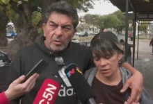 Familiares y amigos de Agostina Vega durante la movilización en Córdoba