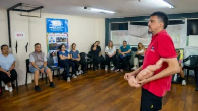 Imagen de un curso de RCP y primeros socorros en acción