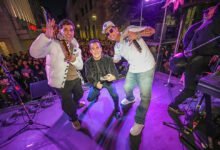 Multitud en la peatonal de Córdoba durante la Maratón Cuartetera