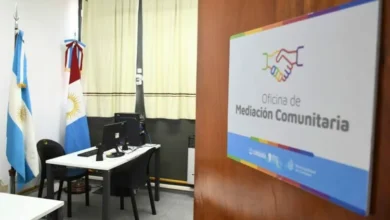 Imagen de personas participando en una sesión de mediación comunitaria
