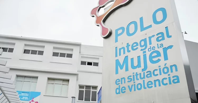 Trabajadoras del Polo de la Mujer en Córdoba protestando contra el monotributo