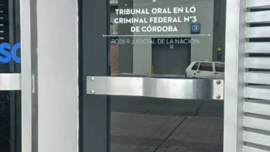 Imagen de una persona con discapacidad recibiendo atención médica