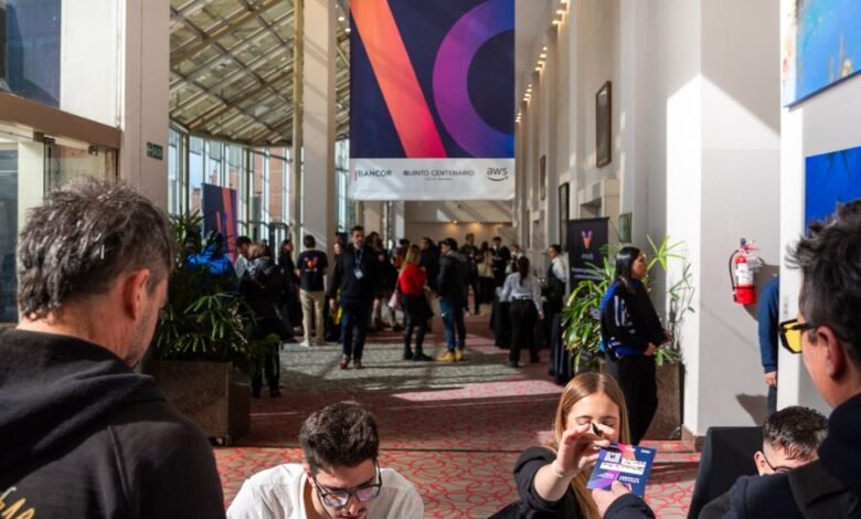 Imagen del Foro de Inversiones Córdoba, con emprendedores y inversores reunidos en un espacio de networking