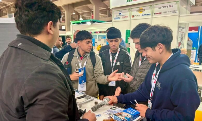 Estudiantes de escuelas técnicas cordobesas en la Bienal Metalmecánica 2026
