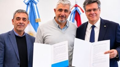 Firma del convenio entre el Gobierno de Córdoba y el Laboratorio Productos Roche