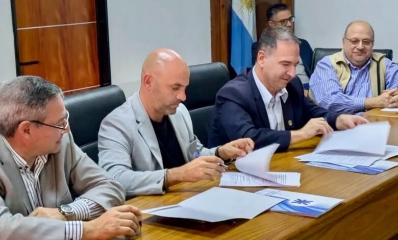 Firma de convenios entre el Ministerio de Educación y la UTN