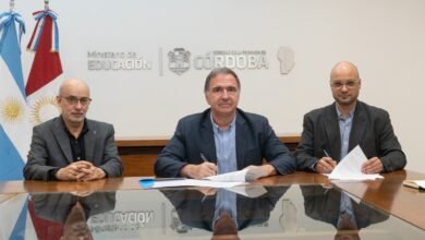 Firma de convenios para mejorar la infraestructura escolar en Córdoba