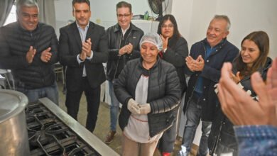 Imagen de la entrega de aportes y escrituras en Despeñaderos