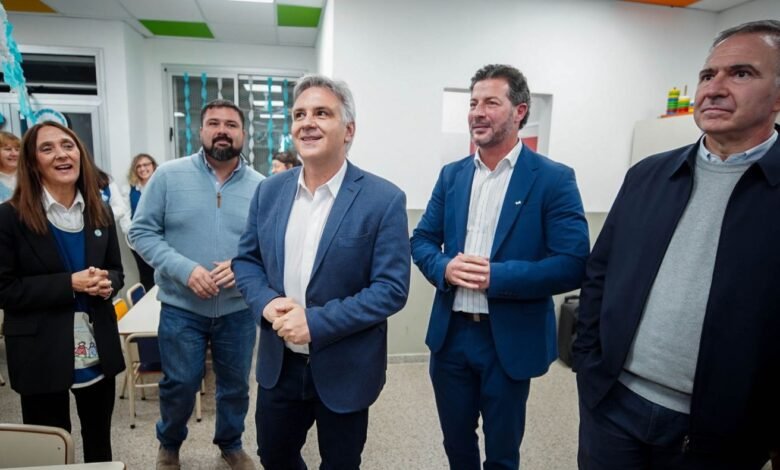 Inauguración de salas de 3 años en Bell Ville