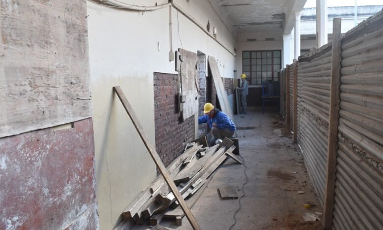 Imagen de la Escuela Teniente General Julio Argentino Roca durante las obras de ampliación