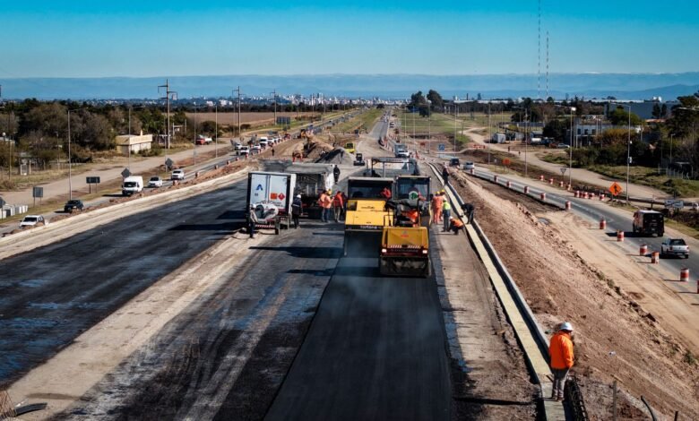 Imagen del altonivel en construcción sobre la Ruta Nacional 19 en Malvinas Argentinas