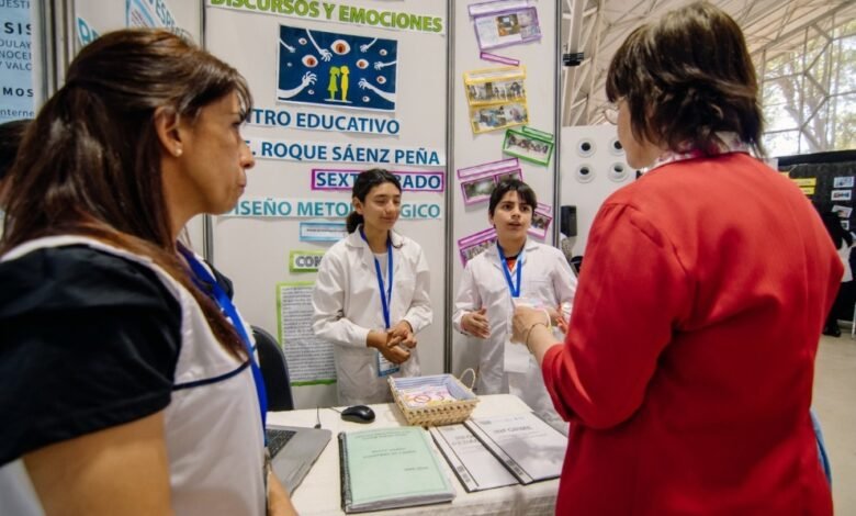 Estudiantes y docentes participan en la Feria de Ciencias en Córdoba
