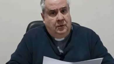 Cardenal Ángel Rossi hablando en un evento sobre adicciones