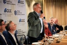 Gobernador Llaryora y autoridades en la cena institucional de la Cámara de Comercio de Córdoba