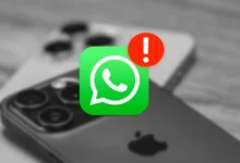 Imagen de un iPhone con la aplicación de WhatsApp