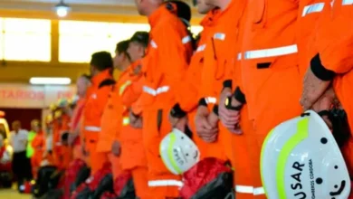 Miembros de la brigada de rescate de Córdoba preparándose para partir hacia Venezuela