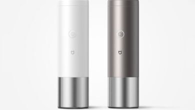 Una imagen de la cafetera portátil de Xiaomi, con un café espresso perfecto en la parte superior.