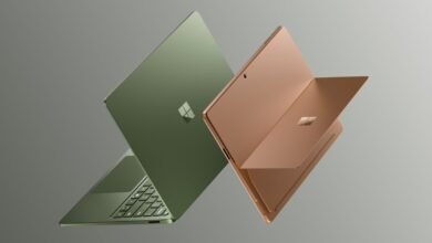 Imagen de los Microsoft Surface Laptop 8 y Surface Pro 12