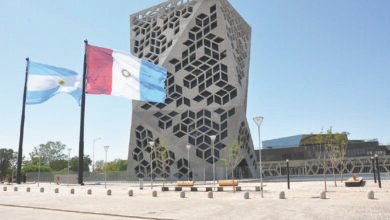 Calendario con fechas de pago destacadas