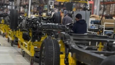 Imagen de una persona trabajando en una oficina