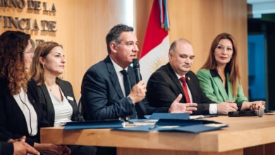 Líderes sociales participando en una capacitación