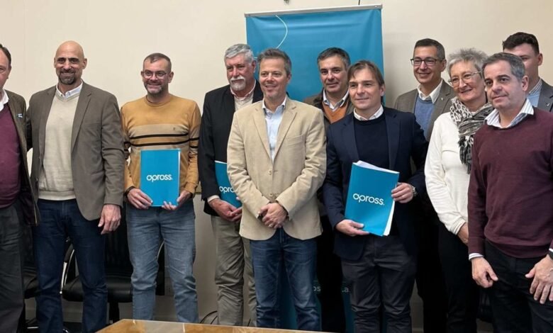 Firma de convenios entre Apross y municipios del interior provincial