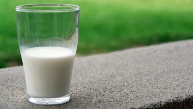 Un vaso de leche fresca