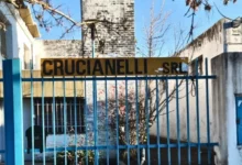 Imagen de la autopartista Crucianelli cerrada