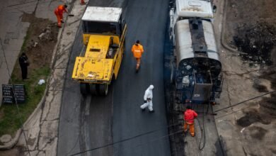 Imagen de la obra de asfaltado en el acceso a la Escuela de Suboficiales