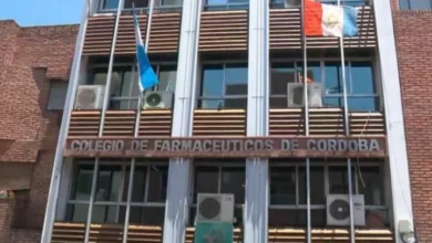 Germán Daniele, presidente del Colegio de Farmacéuticos de Córdoba, advierte sobre los riesgos de vender medicamentos fuera de las farmacias