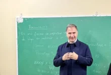 Horacio Ferreyra, Ministro de Educación de Córdoba, durante una reunión sobre resultados educativos