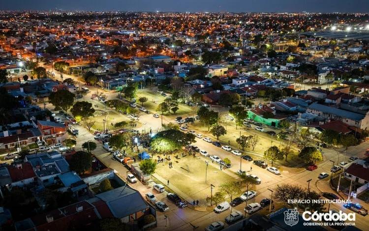 La Plaza Prusia de Bº Industrial Oeste se renueva con iluminación LED y obras de infraestructura