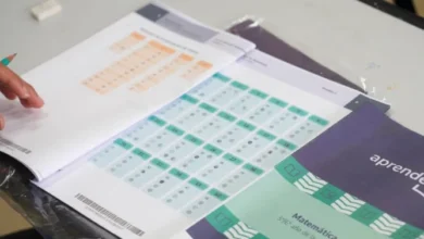 Estudiantes de sexto grado de primaria participando en las pruebas Aprender 2025