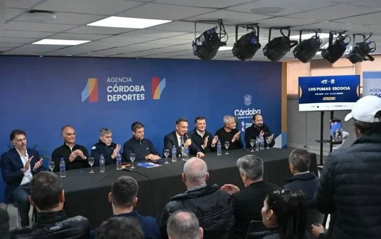 Imagen del estadio Mario Alberto Kempes lleno de personas durante un partido de rugby