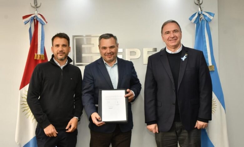 Firma del convenio de cooperación para la formación laboral en Córdoba