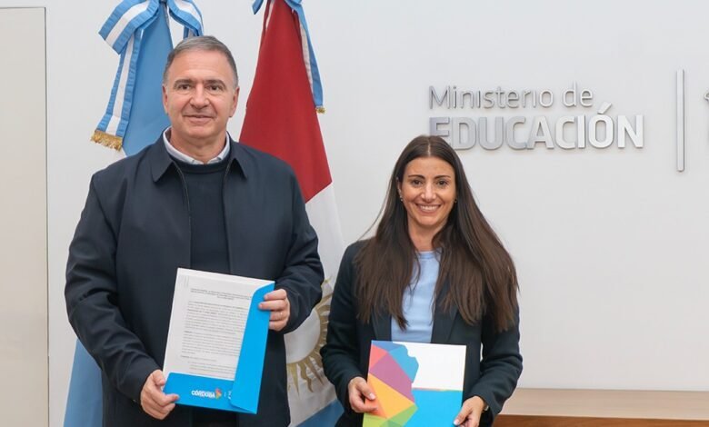 Firma del convenio entre el Ministerio de Educación y el Foro Productivo de la Zona Norte