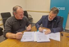 Firma del convenio entre APROSS y OSEF para cobertura recíproca de salud