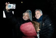 Inauguración de la iluminación de la Plaza Soldado Aeronáutico en Córdoba