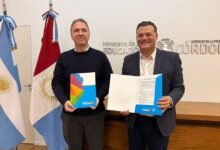 Ministro de Educación y presidente de la Agencia Córdoba Turismo firman convenio