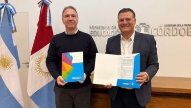 Ministro de Educación y presidente de la Agencia Córdoba Turismo firman convenio