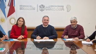 Firma del convenio entre los ministerios de Educación y Salud