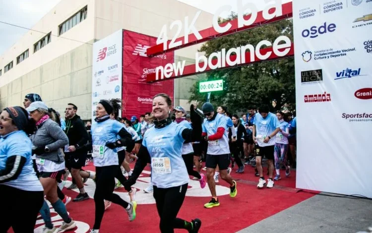 Corredores en la Maratón Ciudad de Córdoba